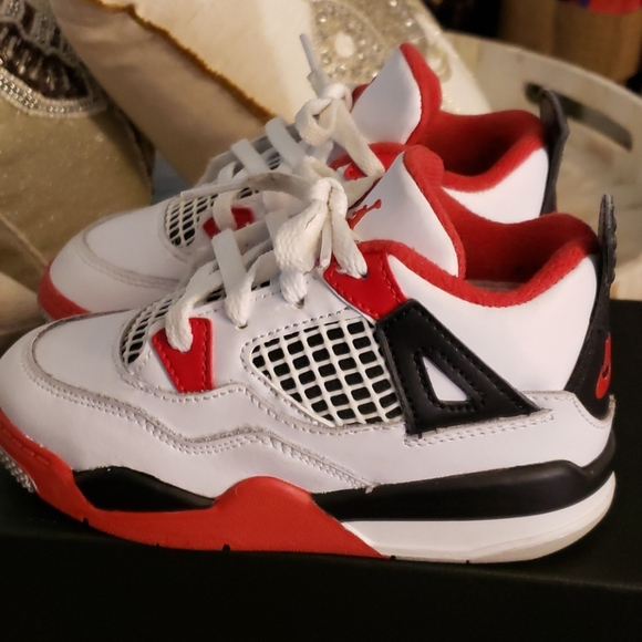 Shoes - Picture 3 of 6